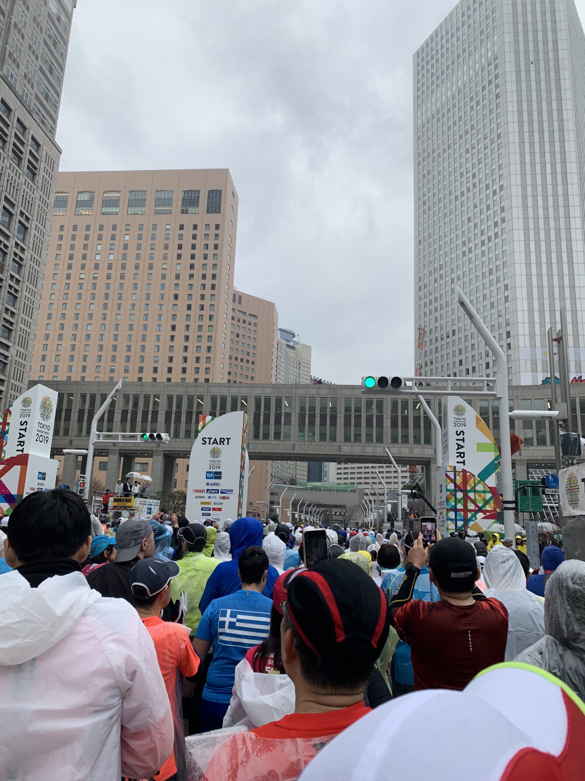 東京マラソン2019年スタートを目指すランナー達
